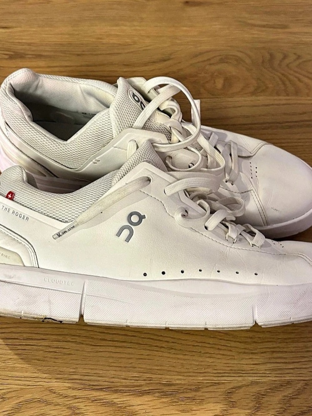 On The Roger Centre Court White Sneakers US 11.5 M